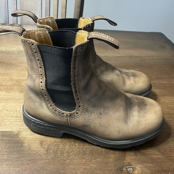 Size 3.5 - Picture 1 of 5